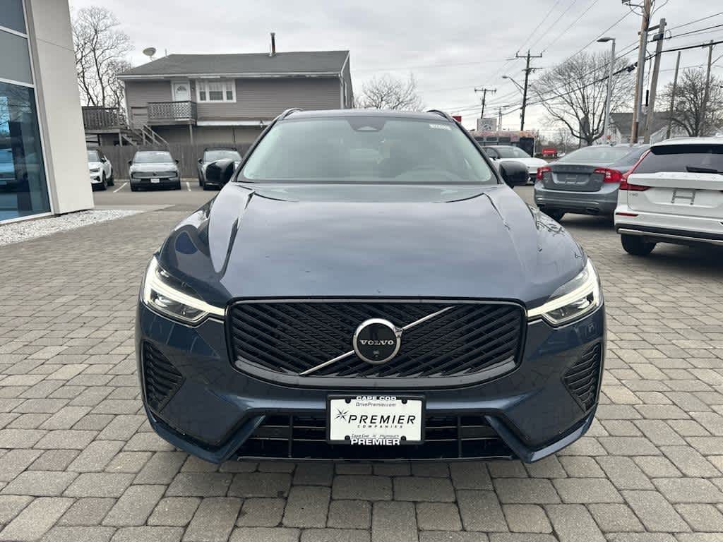 New 2026 Volvo XC40 B5 Plus SUV