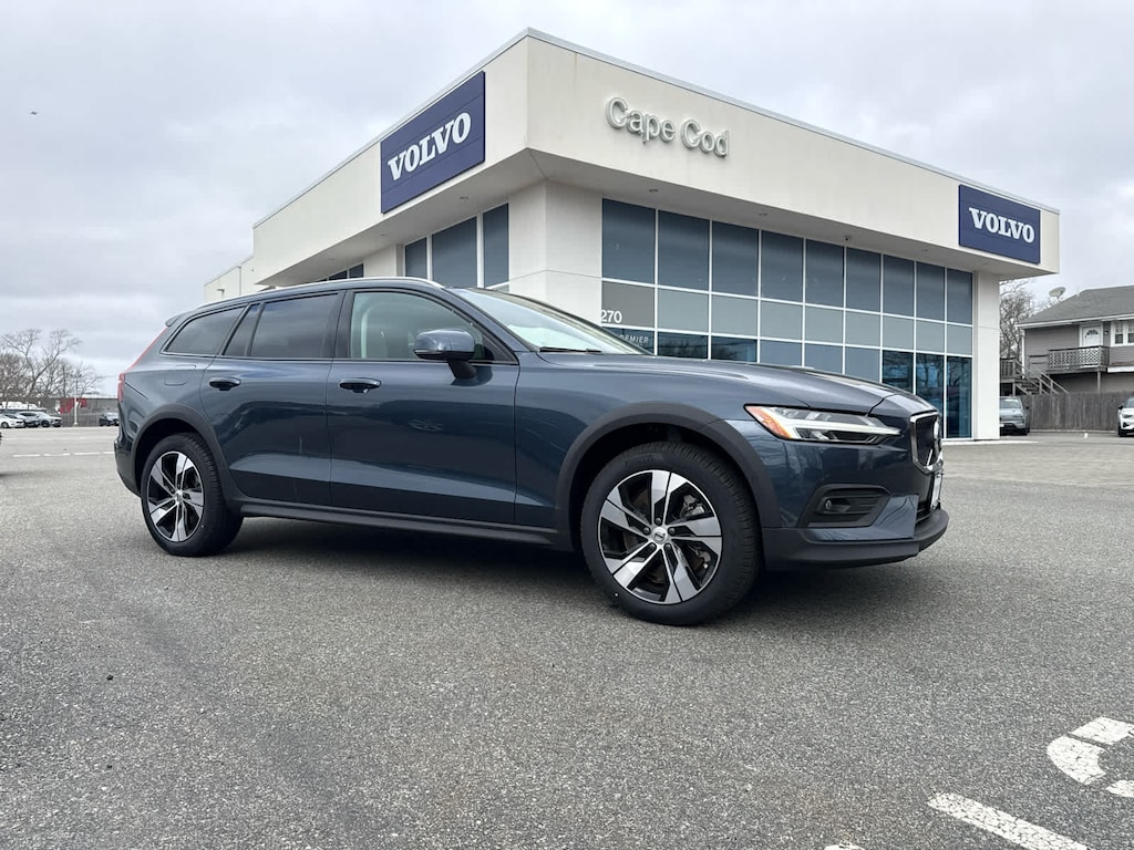 New 2026 Volvo V60 Cross Country B5 Plus Wagon