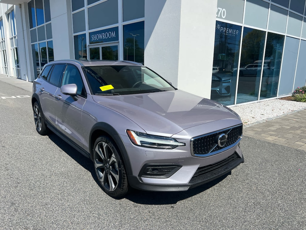 New 2026 Volvo V60 Cross Country B5 Plus Wagon