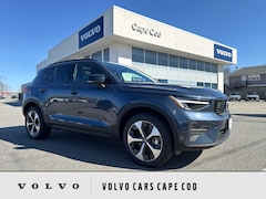 2026 Volvo XC40 B5 Core AWD SUV