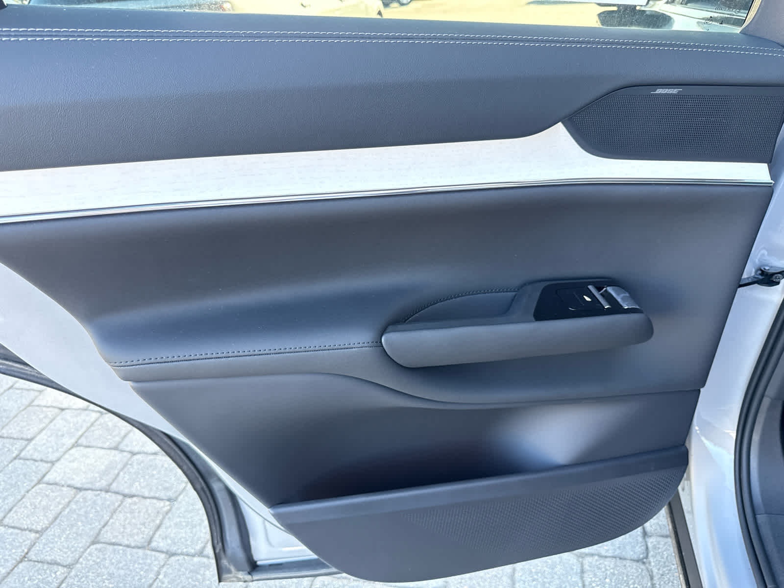2025 Volvo EX90 Ultra - Photo 8