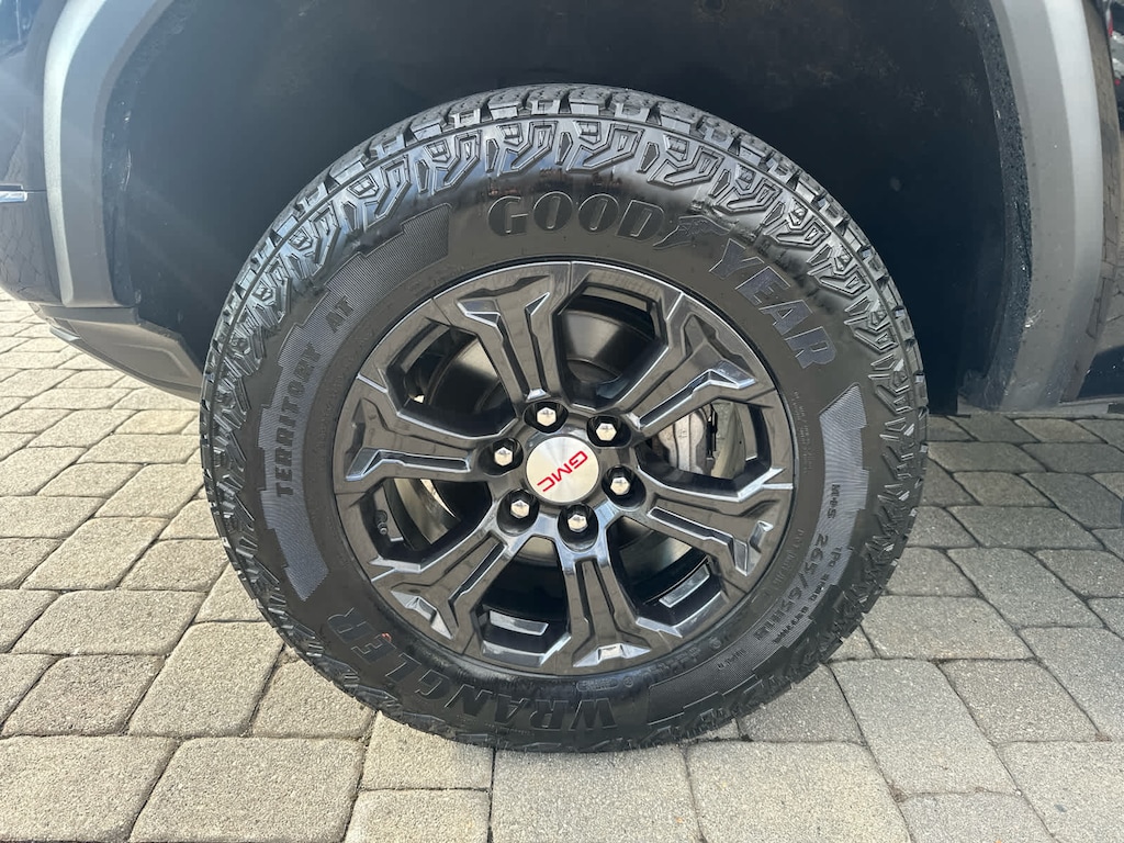 Used 2024 GMC Canyon Elevation Truck Crew Cab