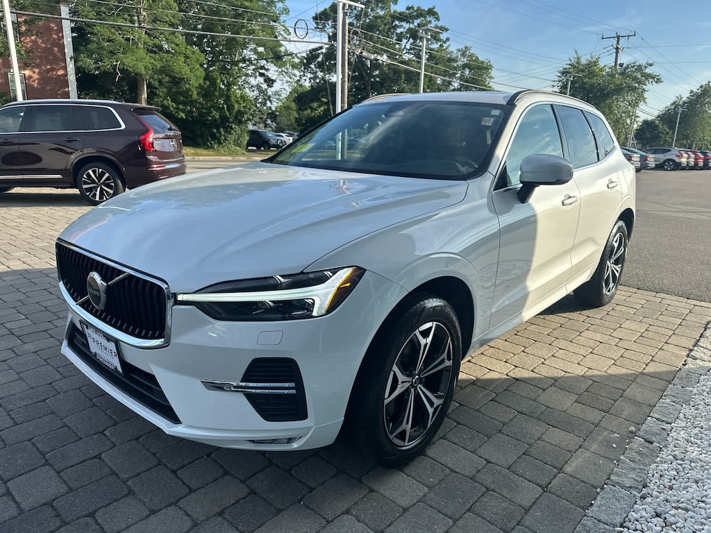 Used 2022 Volvo XC60 B5 AWD Momentum SUV