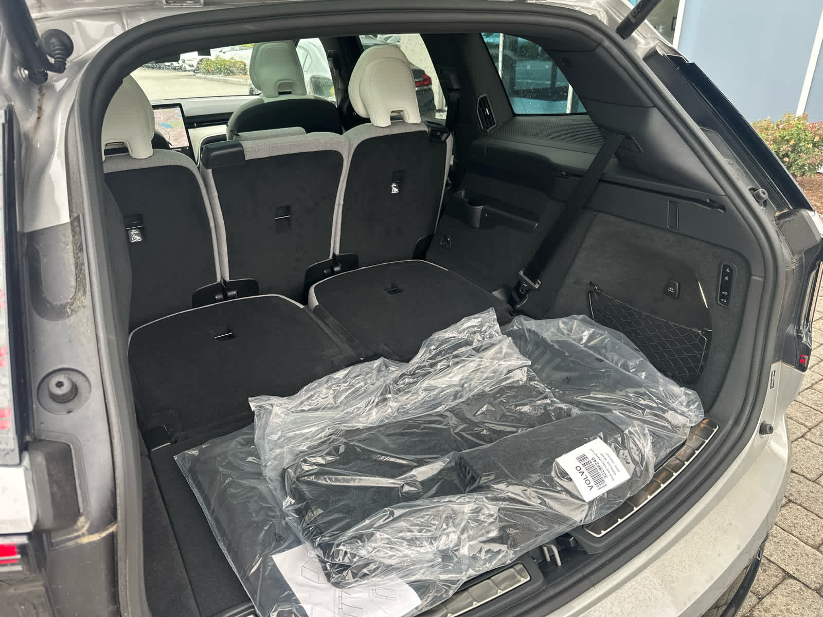 2025 Volvo EX90 Ultra - Photo 33