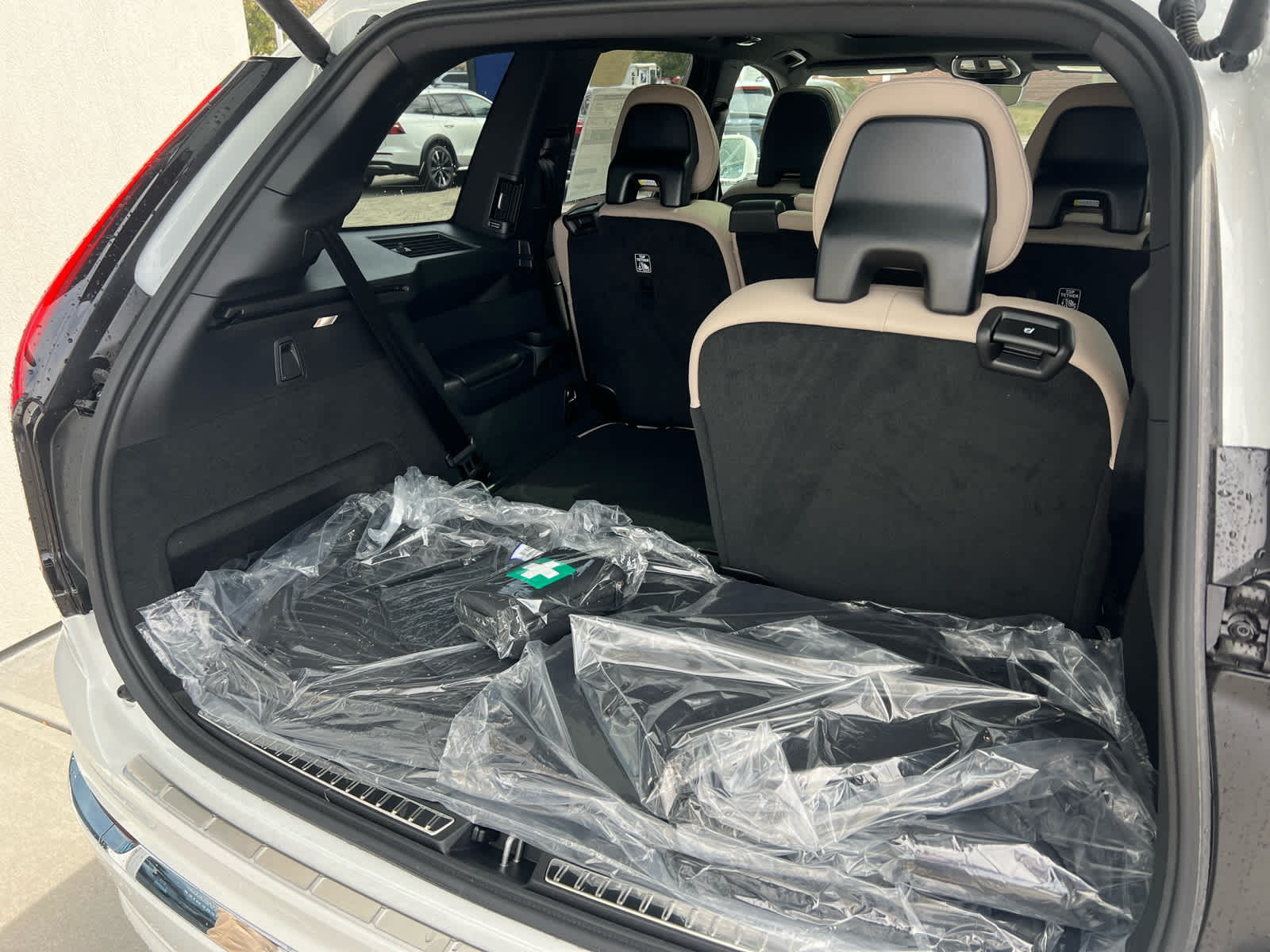 2026 Volvo XC90 Plus - Photo 14
