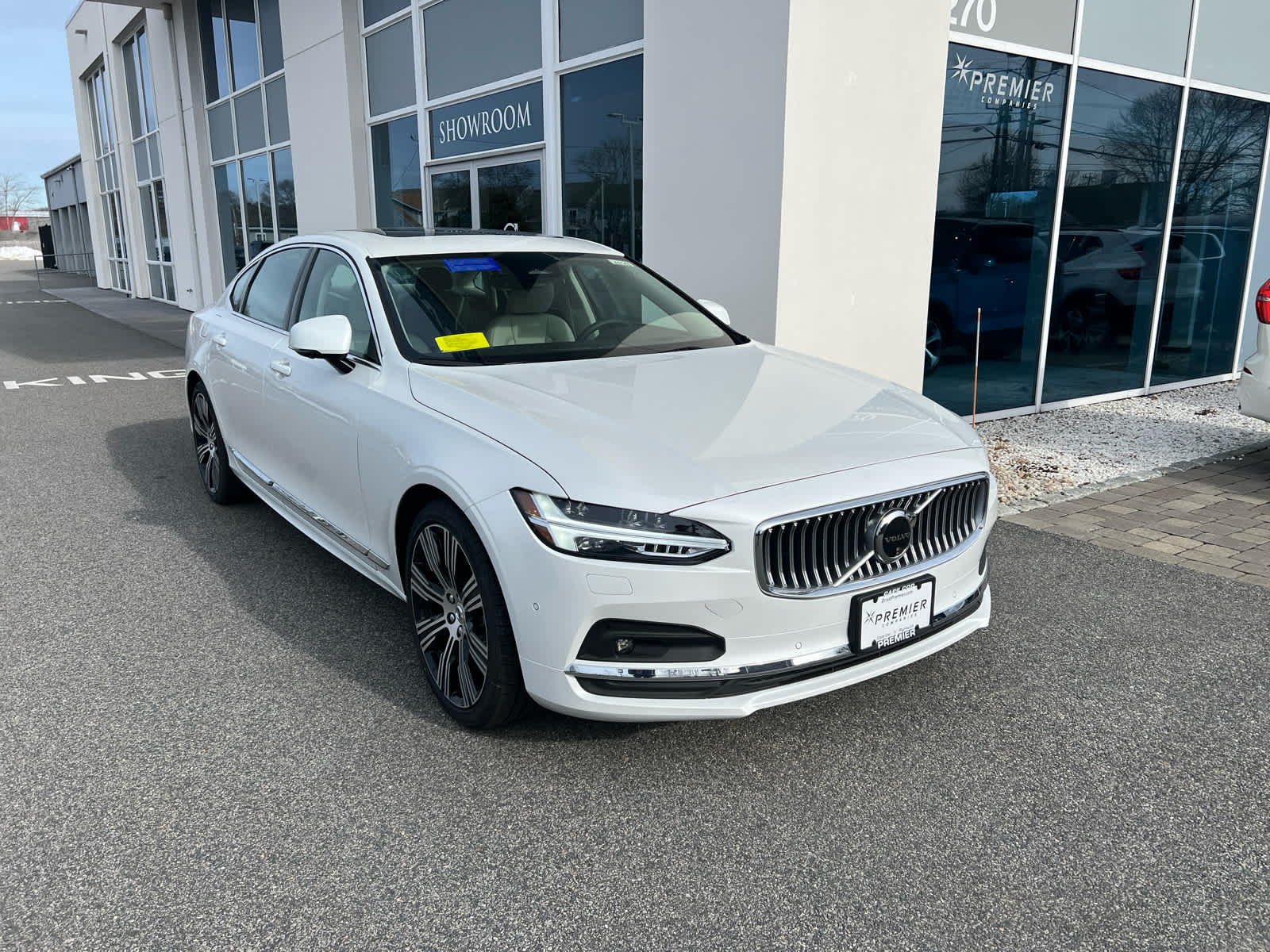 2025 Volvo S90 T8 photo 2