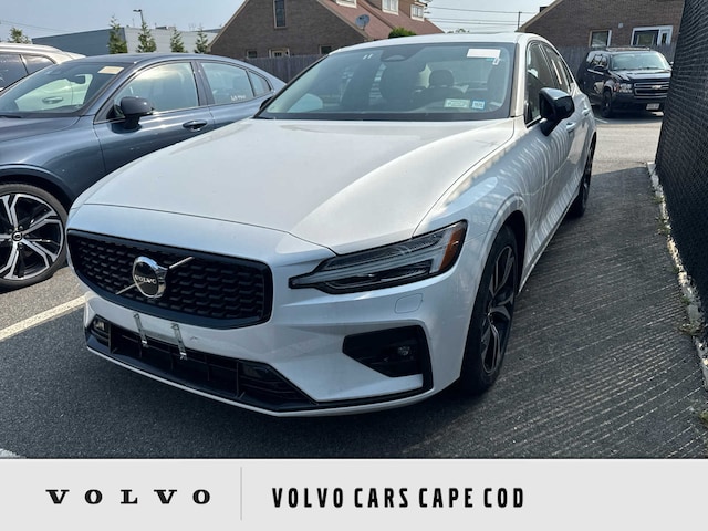 2025 Volvo S60 B5 Core Sedan 7JRL12GJ0SG362474