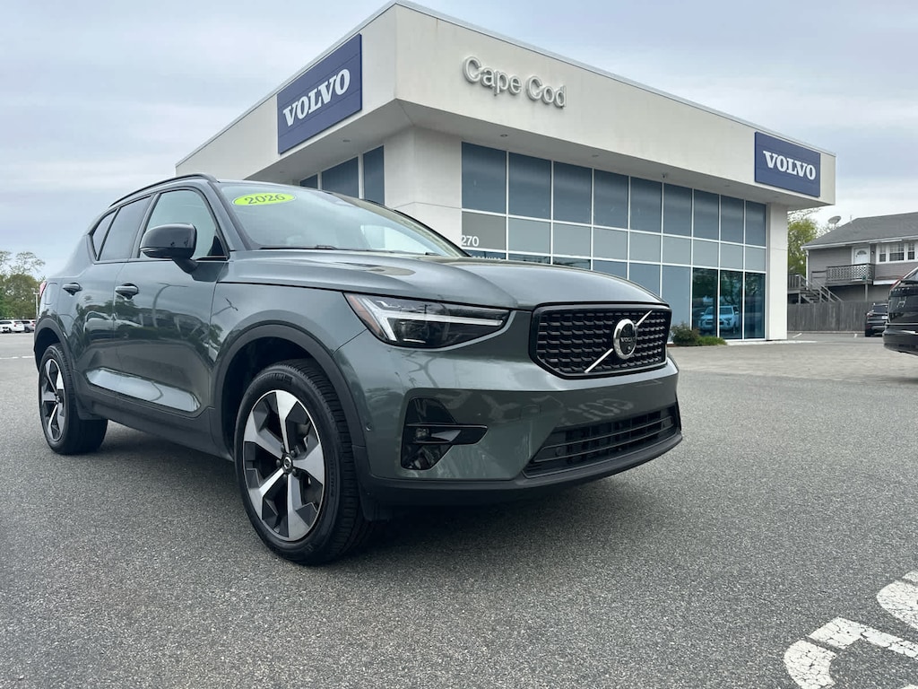 Certified 2026 Volvo XC40 B5 Plus SUV