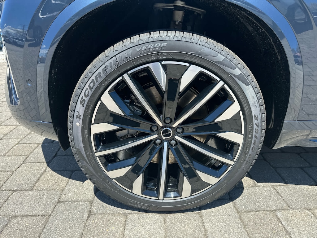 New 2026 Volvo XC90 plug-in hybrid T8 Ultra 6-Seater SUV
