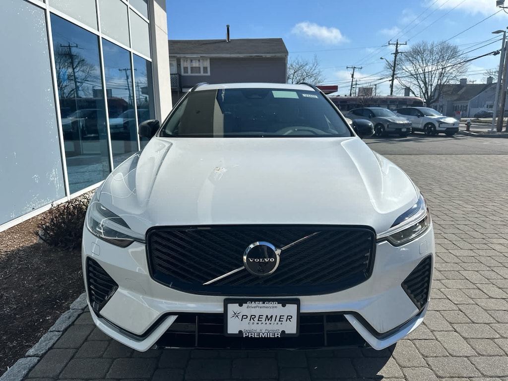 New 2026 Volvo XC60 B5 Plus SUV