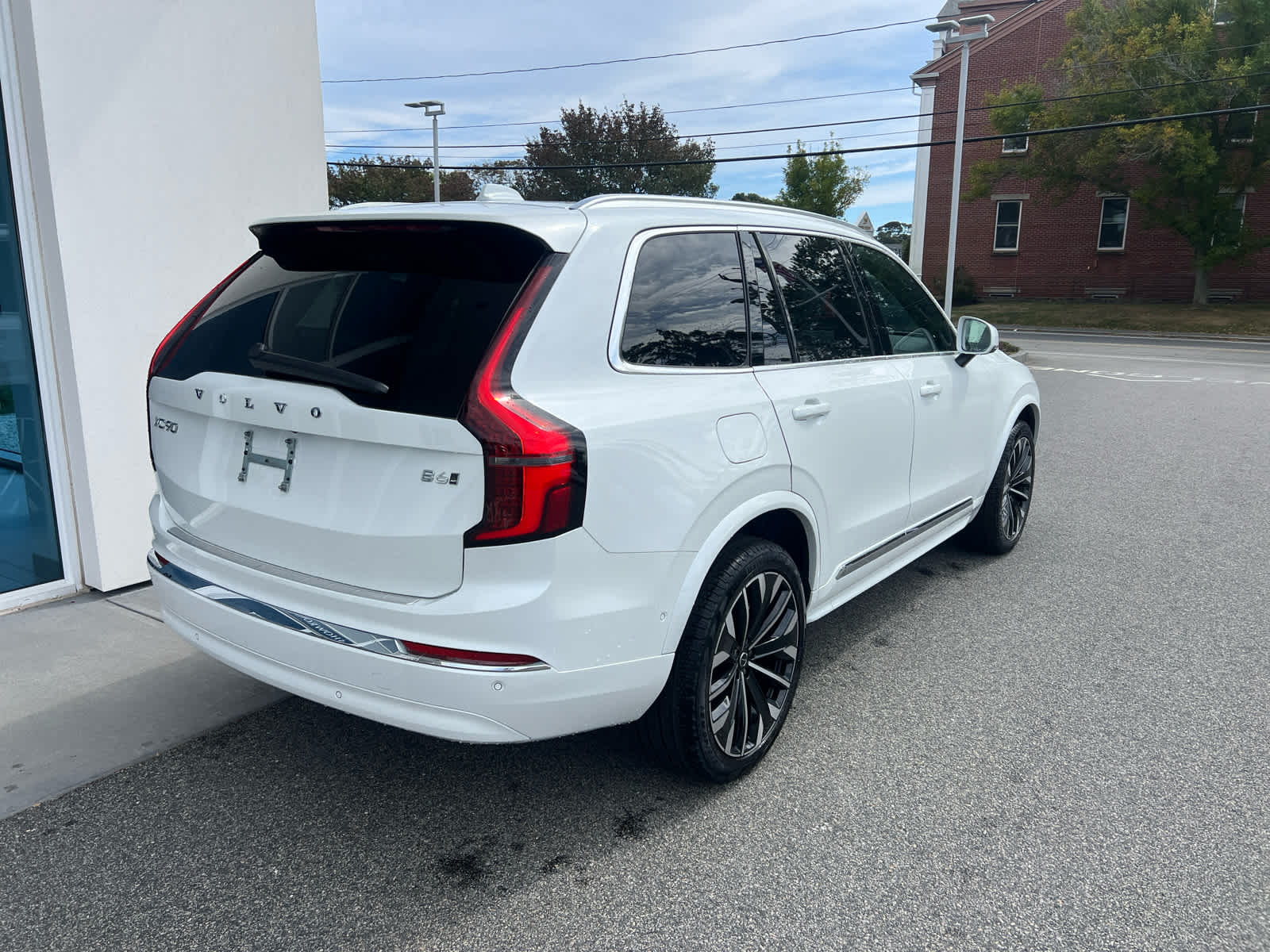 2026 Volvo XC90 Plus - Photo 8
