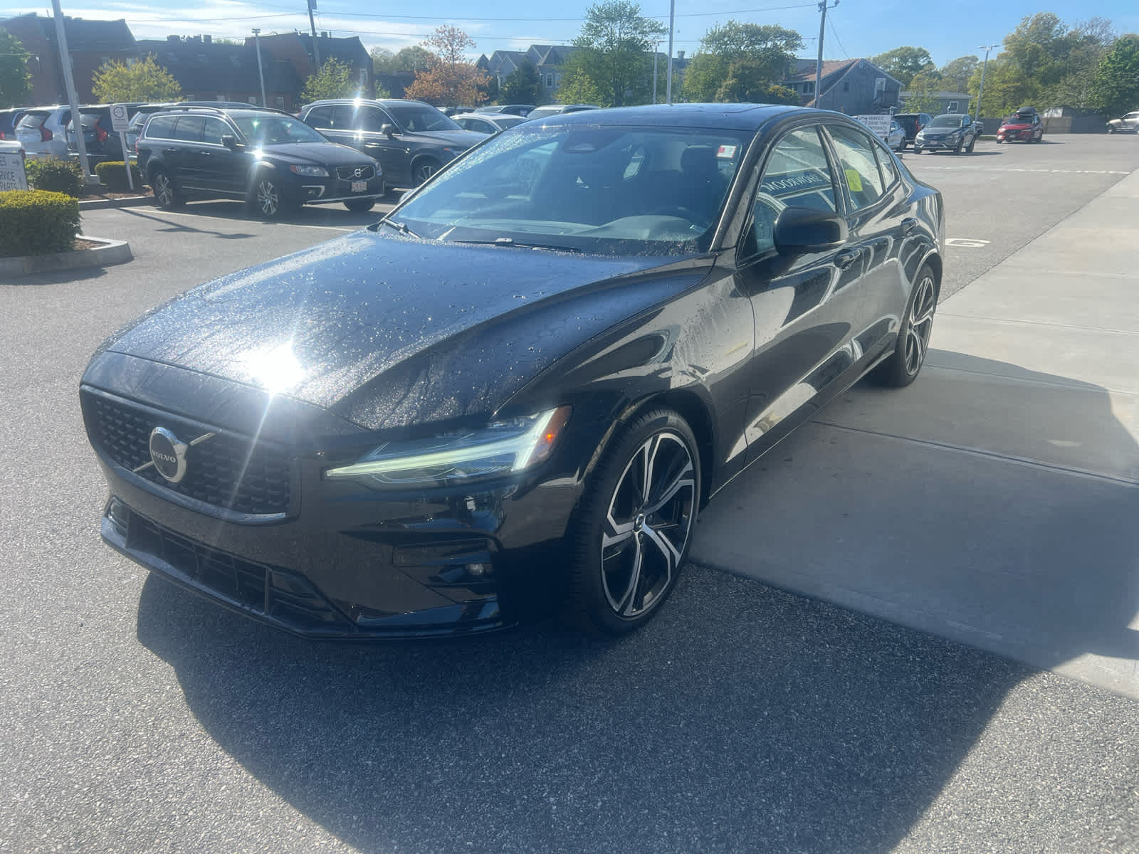 2025 Volvo S60 B5 Plus photo 3