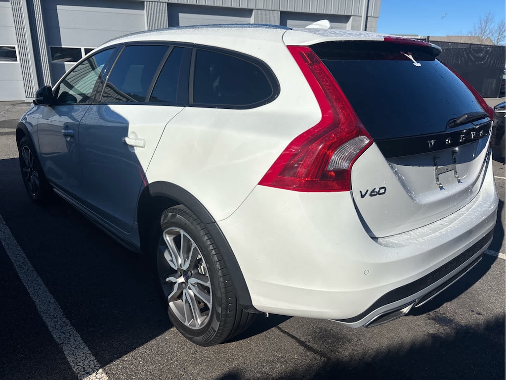 Used 2018 Volvo V60 Cross Country T5 AWD Wagon