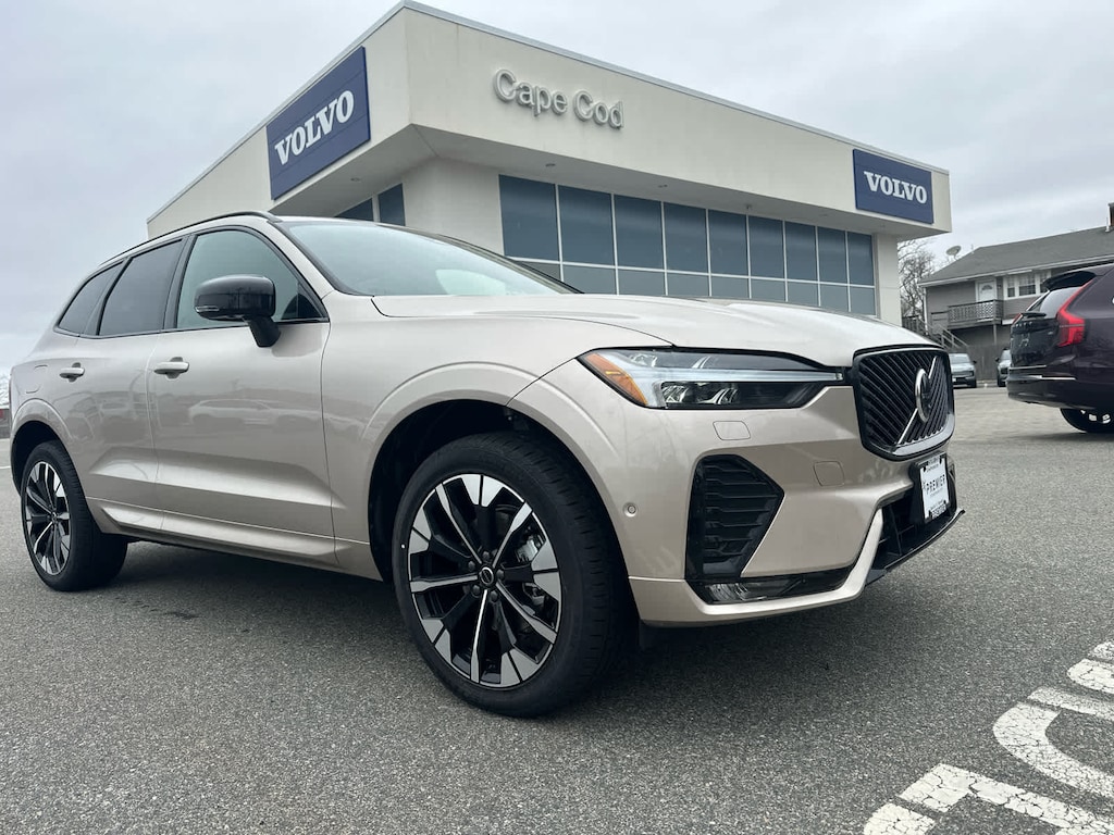New 2026 Volvo XC60 B5 Plus SUV