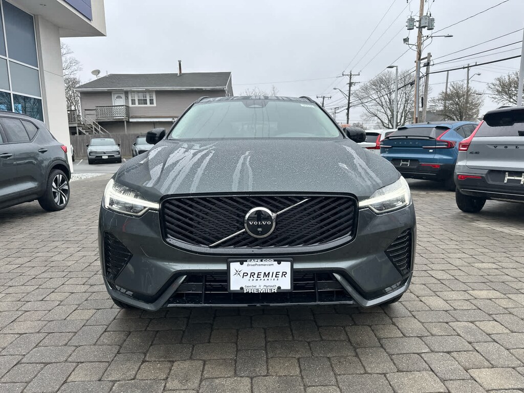 New 2026 Volvo XC60 B5 Plus SUV
