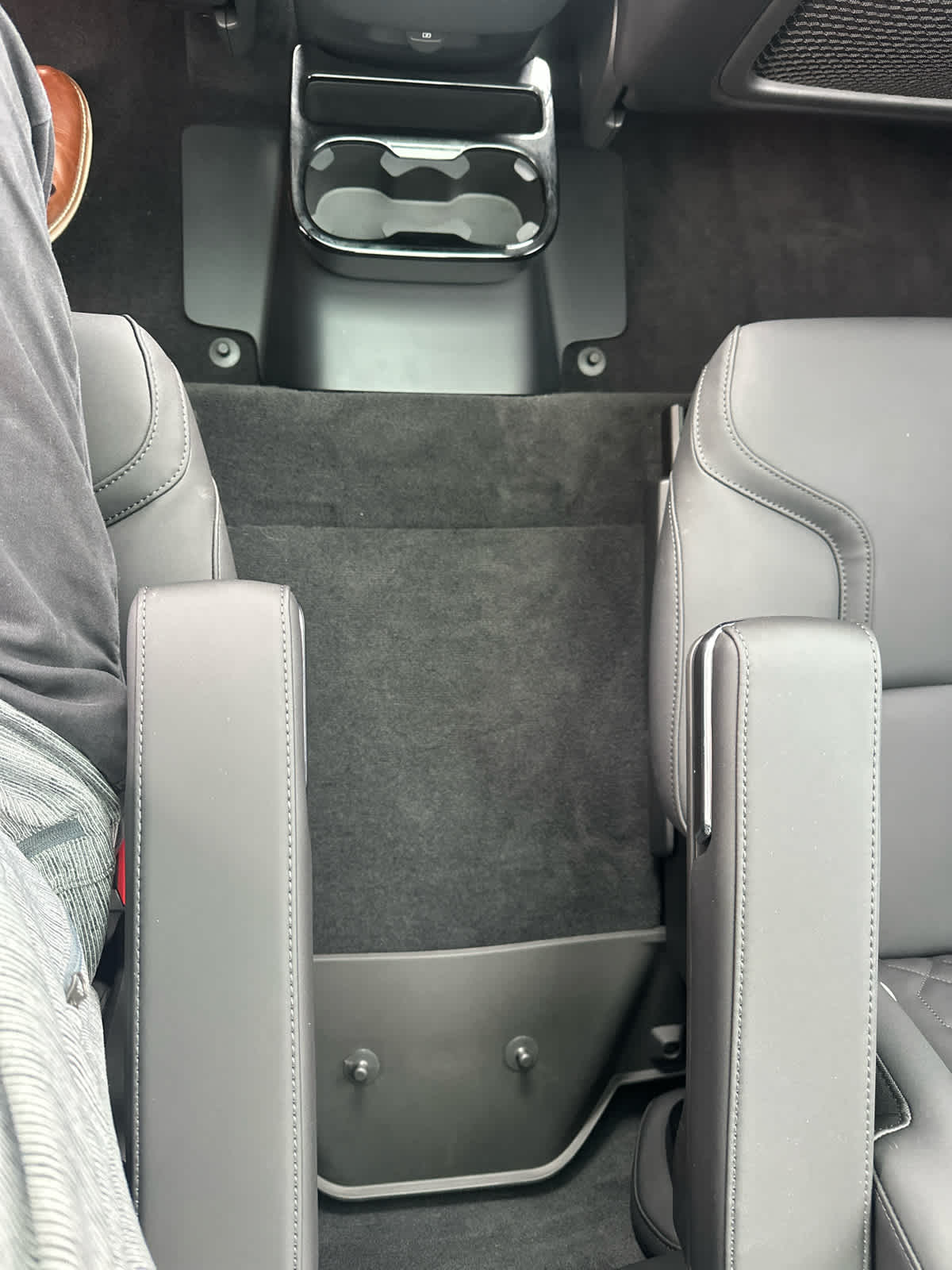 2026 Volvo XC90 Plus - Photo 28