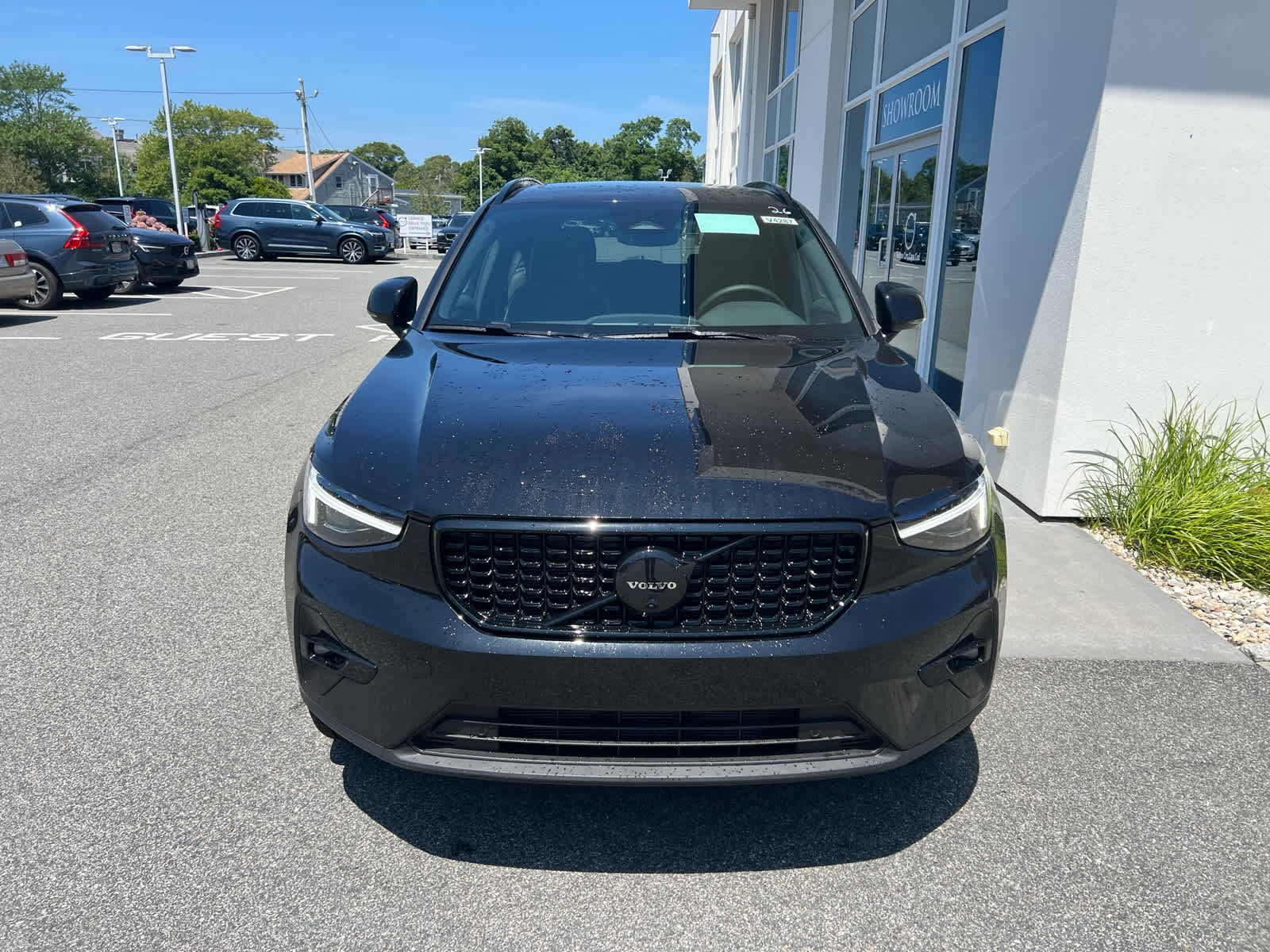 2026 Volvo XC40 photo 3