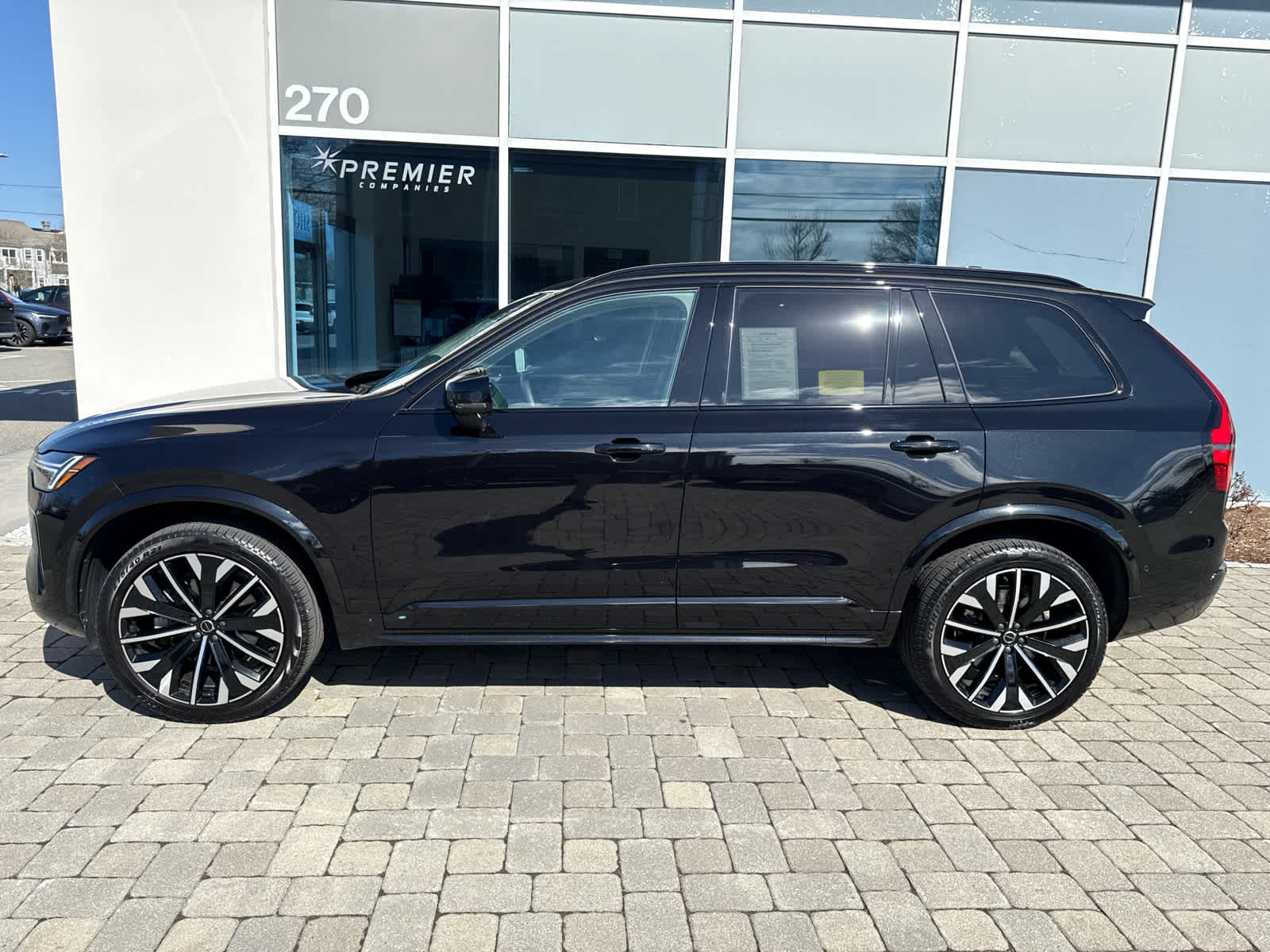 2026 Volvo XC90 Ultra - Photo 12