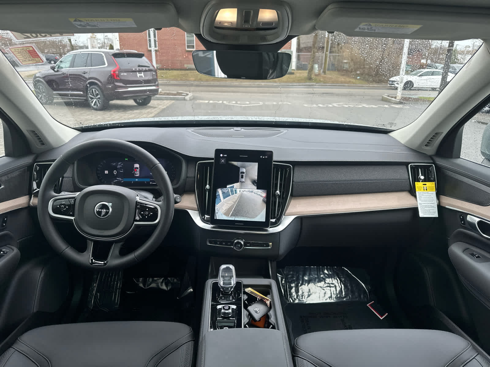 2026 Volvo XC90 Plus - Photo 30