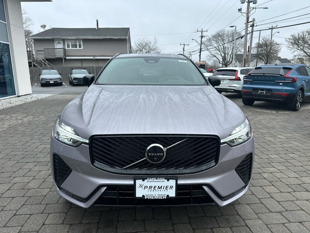 New 2026 Volvo XC60 B5 Plus SUV