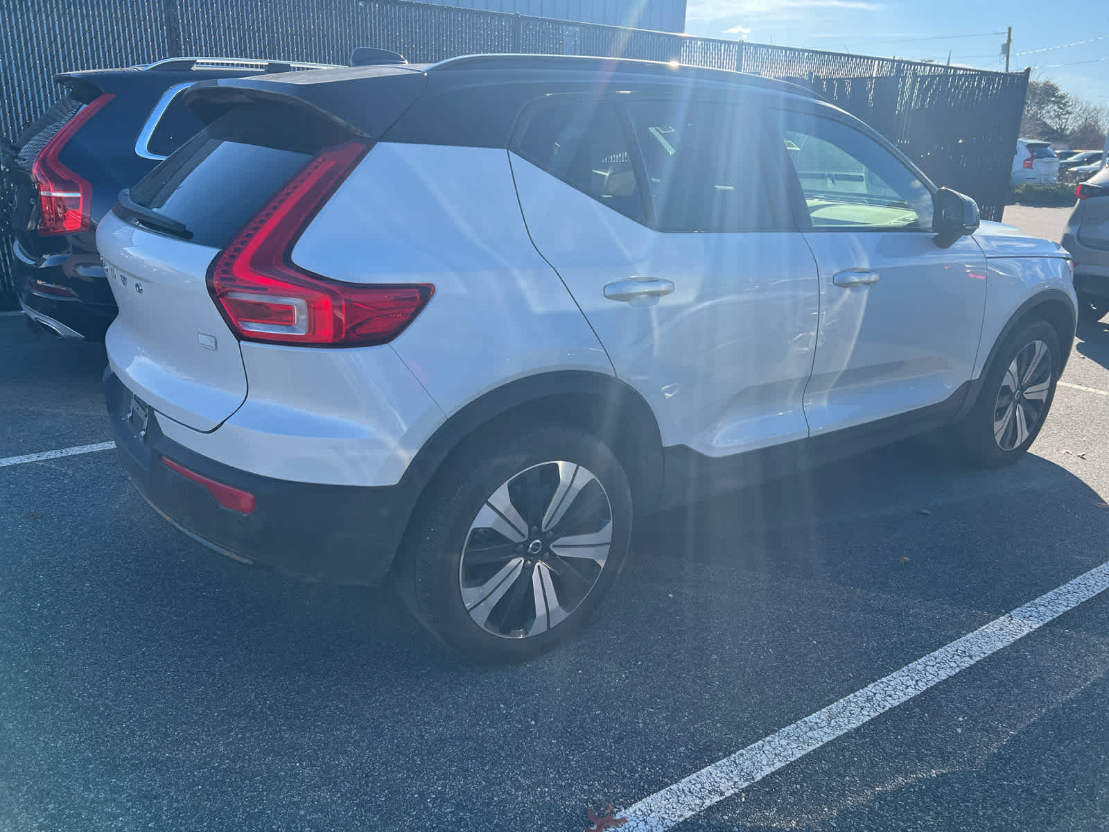 2023 Volvo XC40 Recharge Plus photo 4