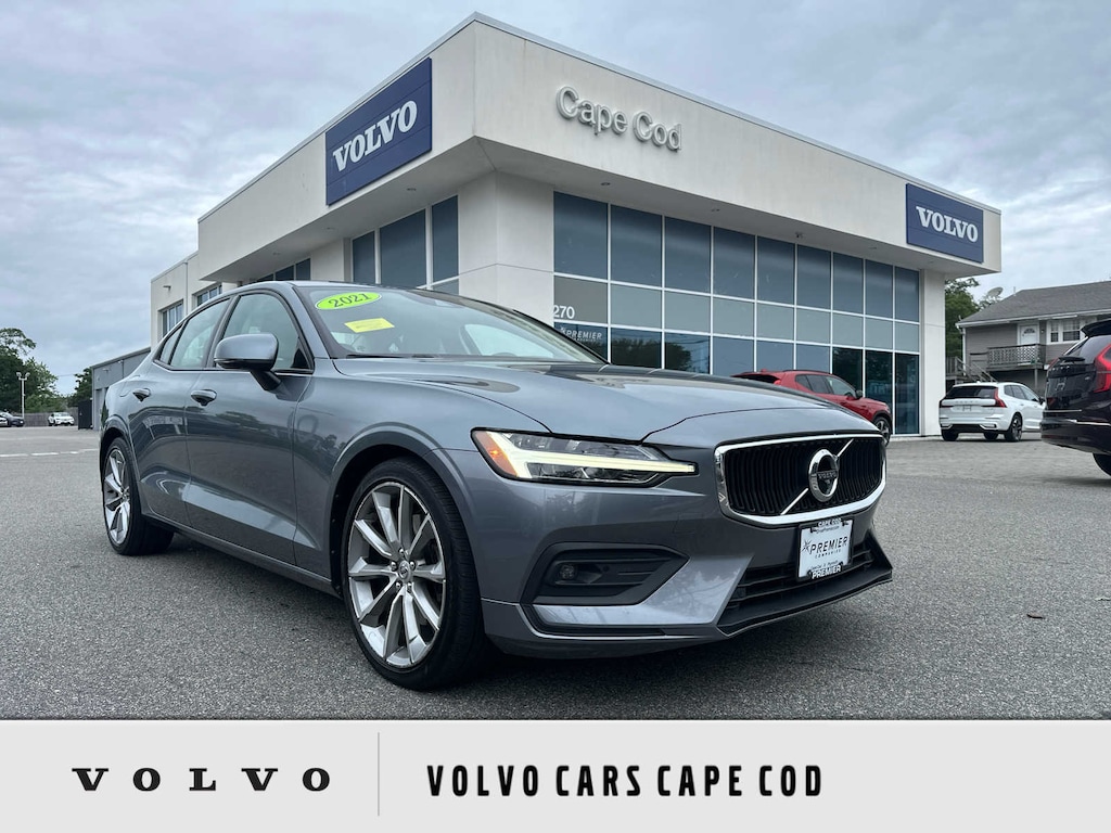 Used 2021 Volvo S60 T5 Momentum Sedan