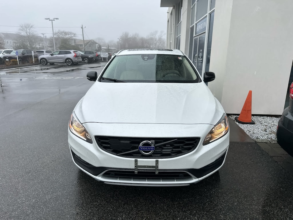 Used 2018 Volvo V60 Cross Country T5 AWD Wagon