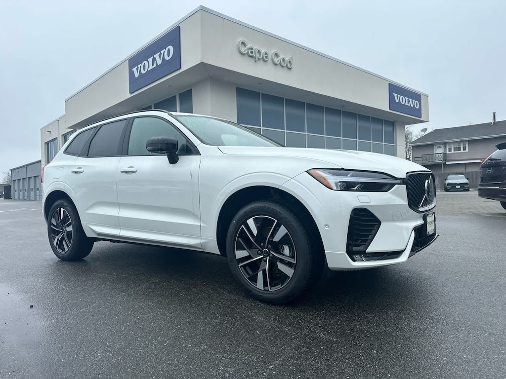 New 2026 Volvo XC60 B5 Plus SUV
