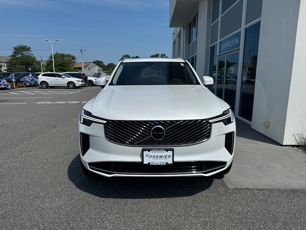 Used 2025 Volvo XC90 plug-in hybrid T8 (2025.5) Core 7-Seater SUV