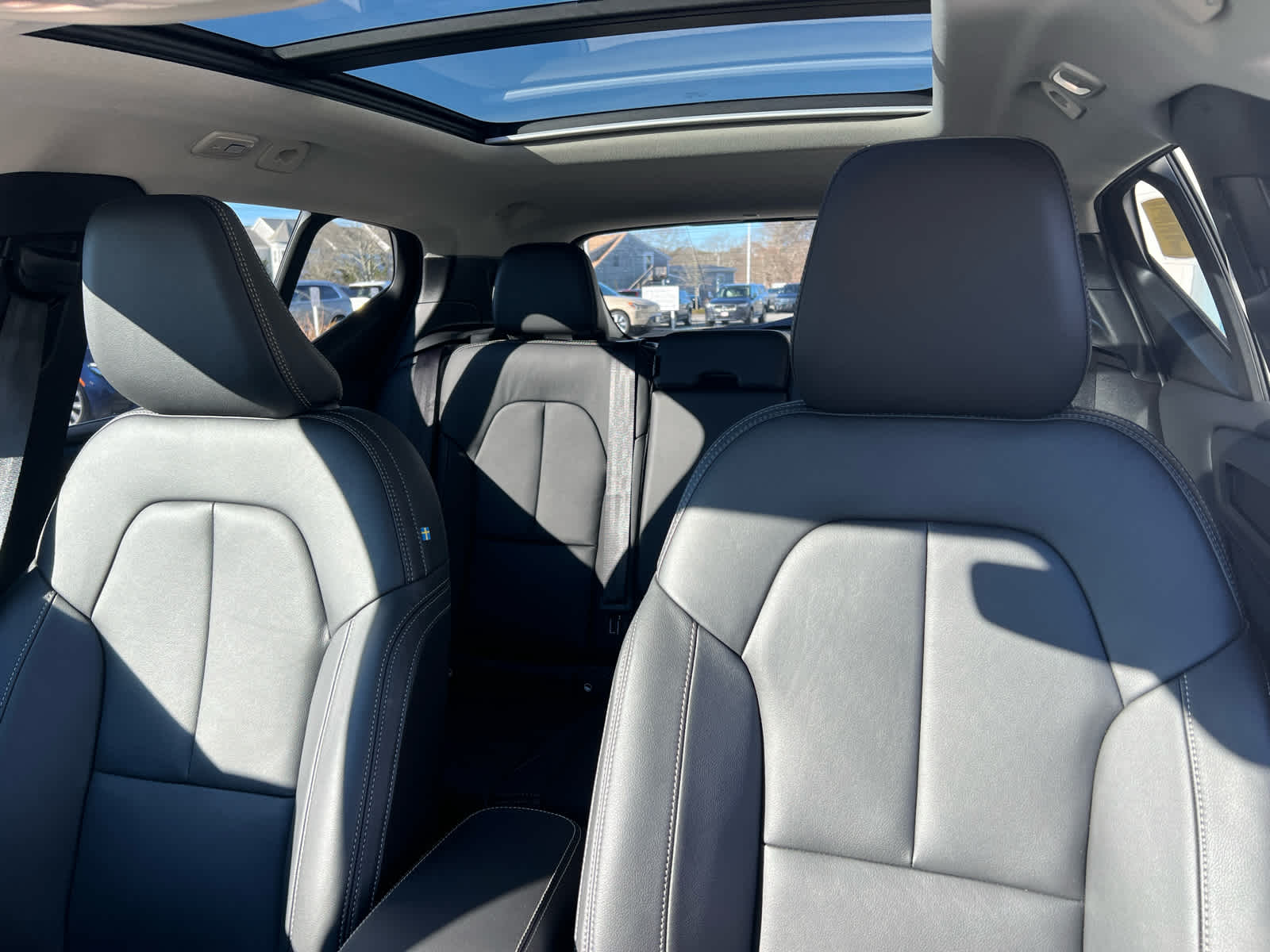 2026 Volvo XC40 Core - Photo 11