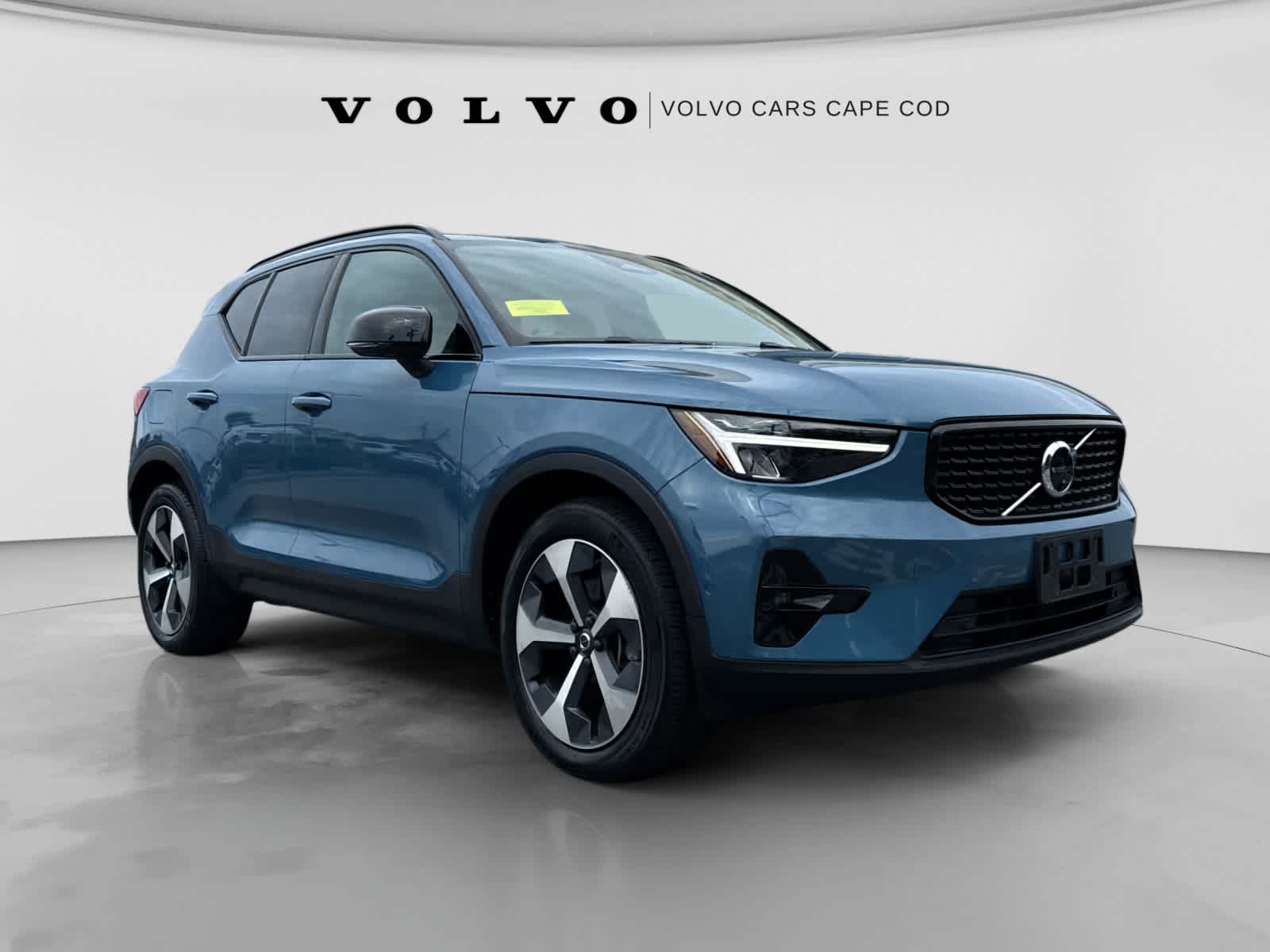 2023 Volvo XC40