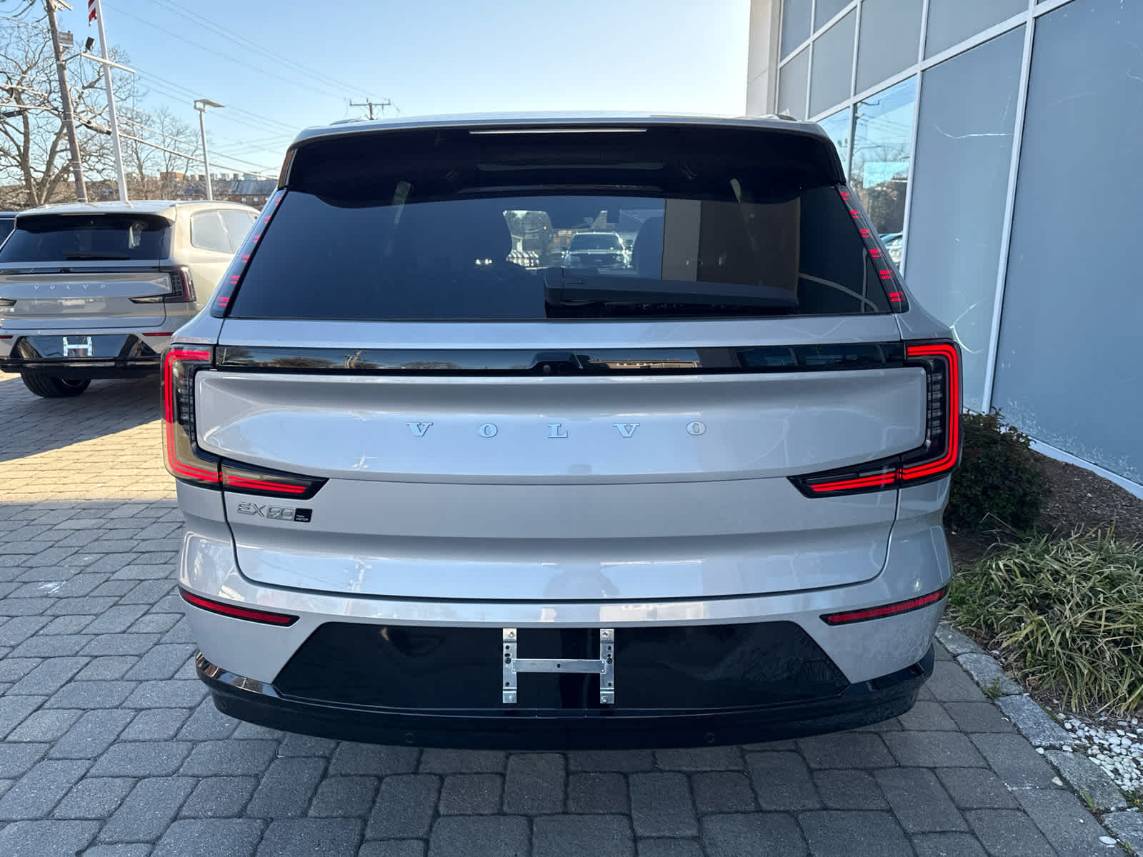 2025 Volvo EX90 Ultra - Photo 16