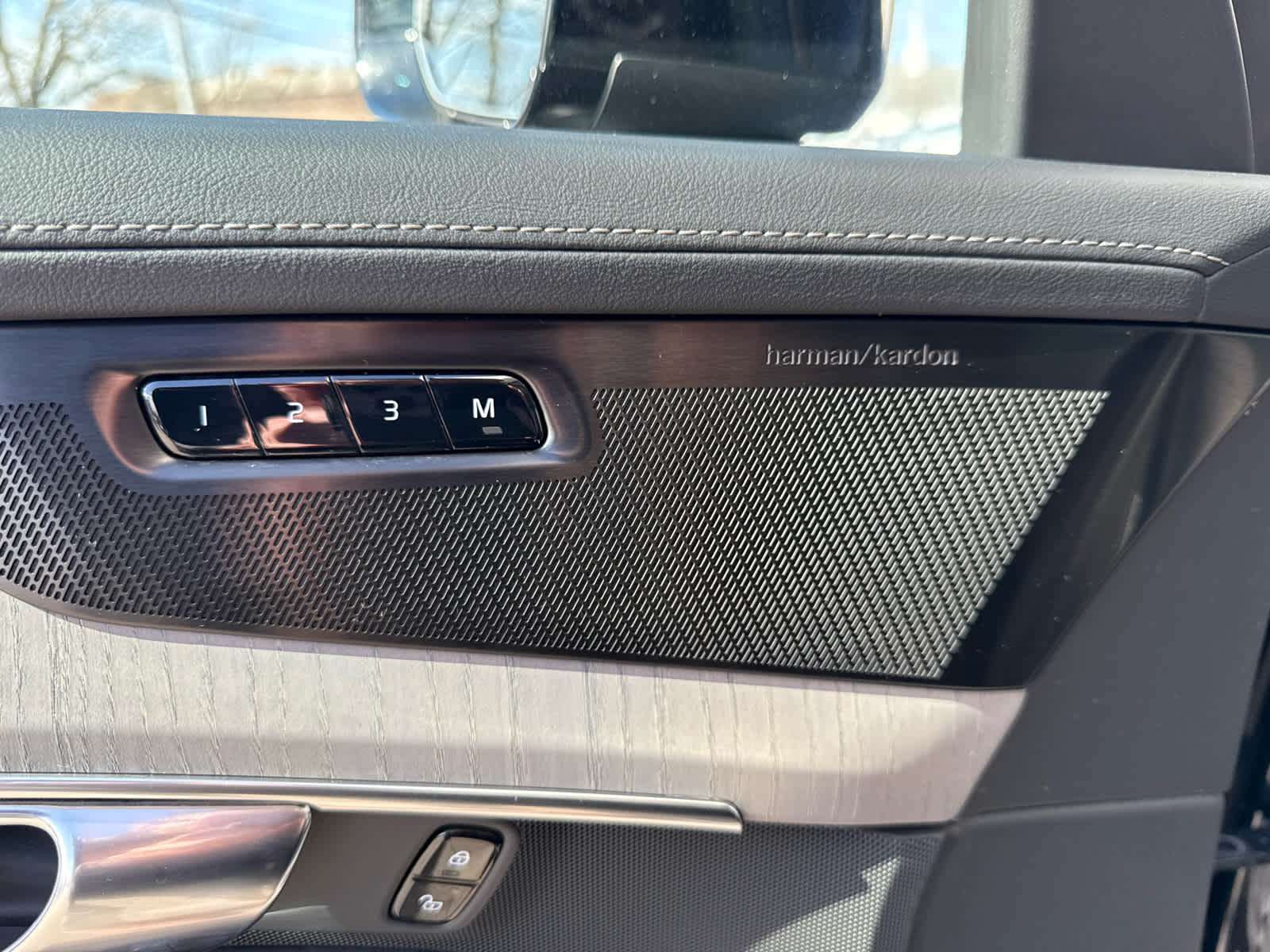 2026 Volvo XC90 Ultra - Photo 6
