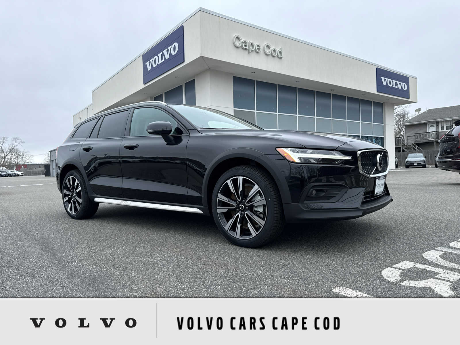 2026 Volvo V60 Cross Country B5 Ultra AWD's photo