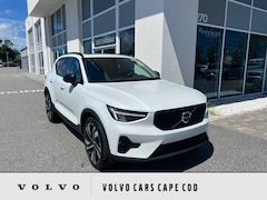 2025 Volvo XC40 B5 Plus Dark Theme SUV YV4L12UC8S2511583