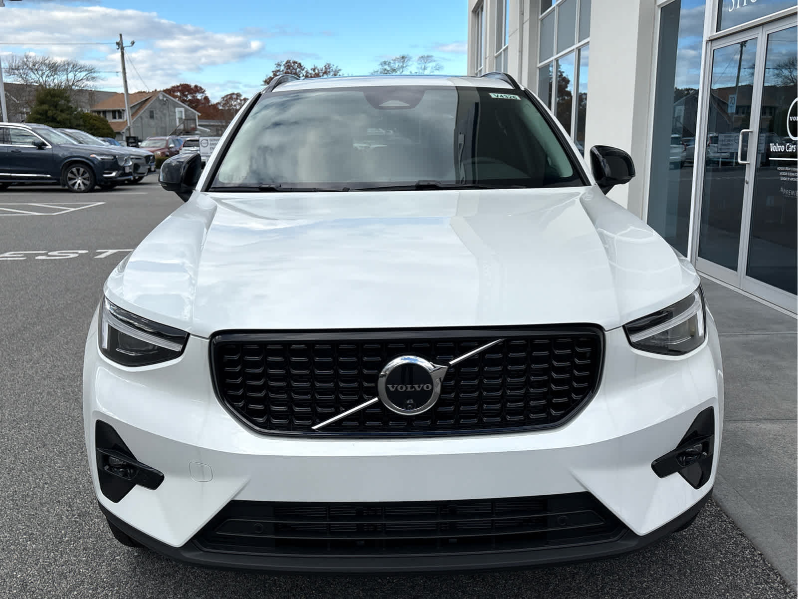 2026 Volvo XC40 Plus - Photo 8