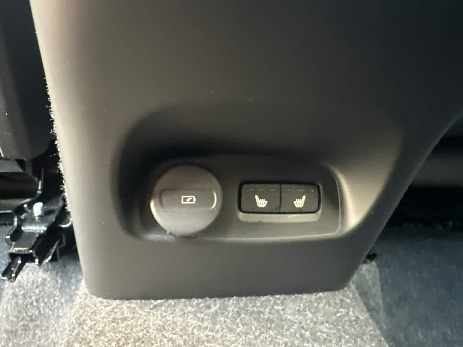 2026 Volvo XC40 Ultra Black Edition - Photo 26