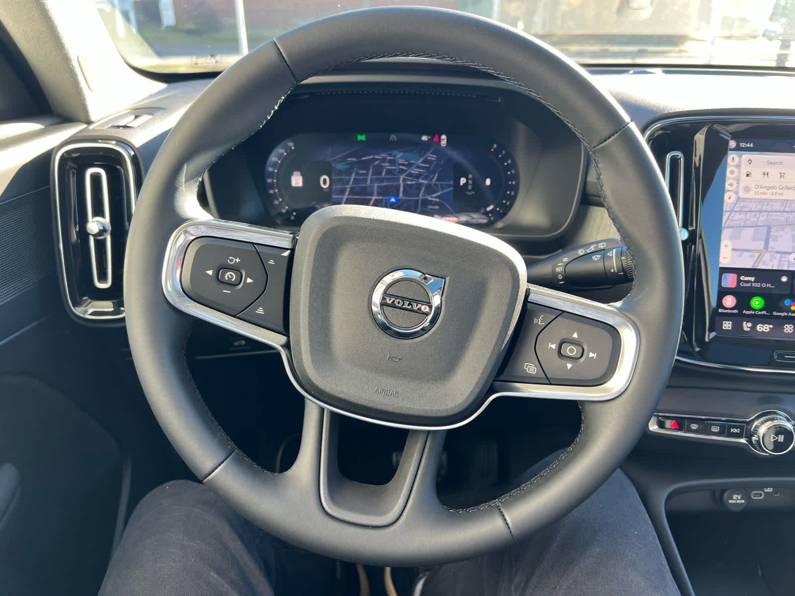 2026 Volvo XC40 Core - Photo 13