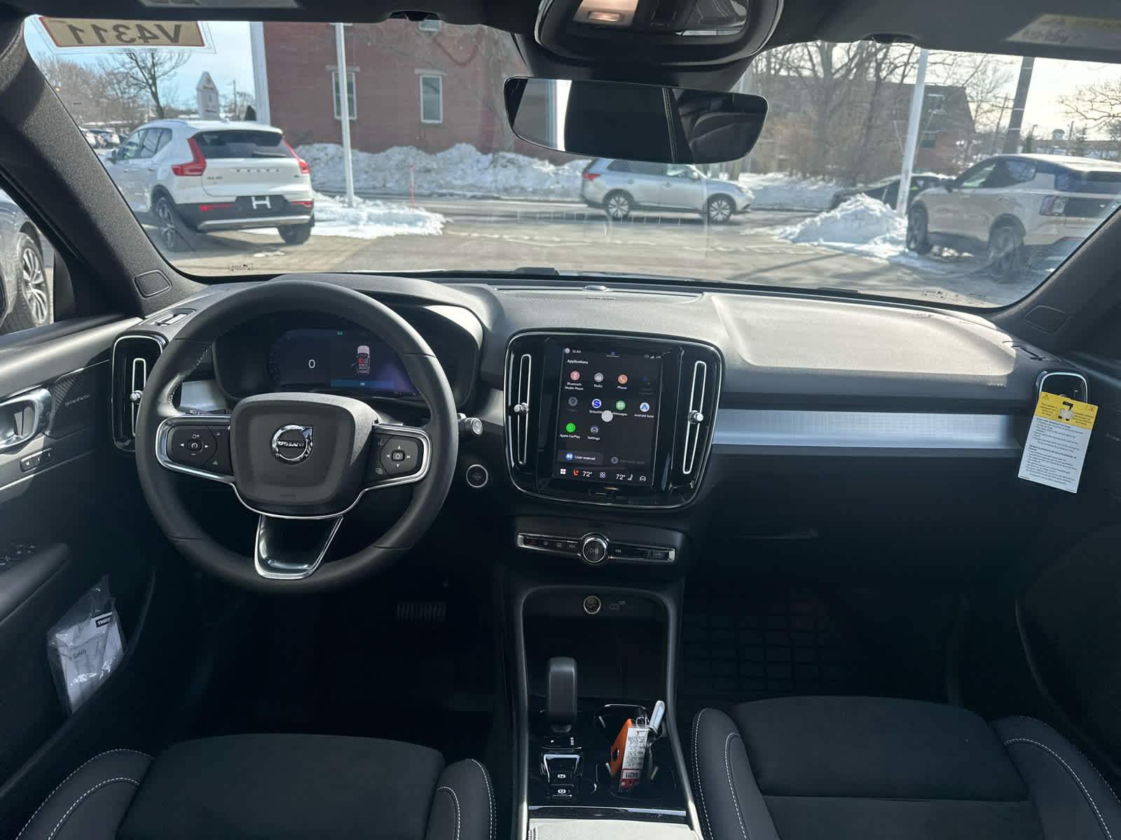 2026 Volvo XC40 Ultra Black Edition - Photo 25