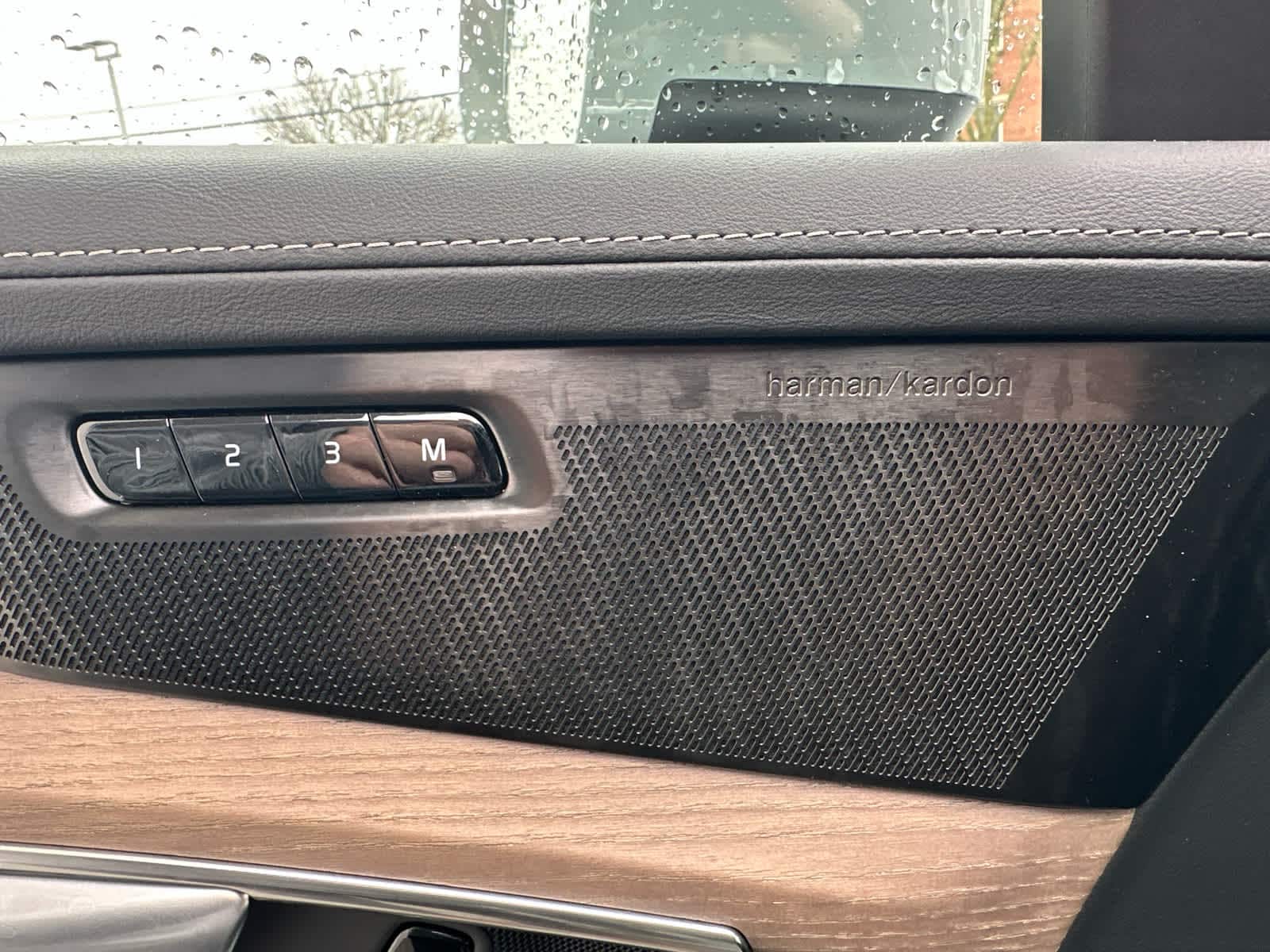 2026 Volvo XC90 Plus - Photo 18