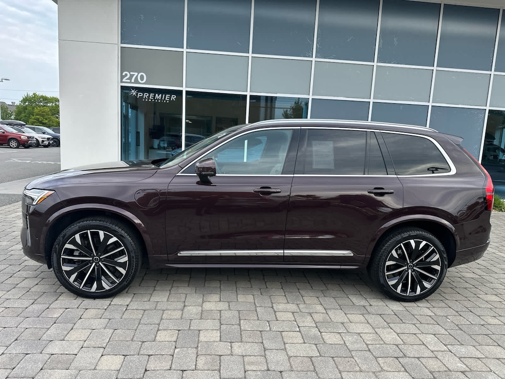 Used 2025 Volvo XC90 plug-in hybrid T8 (2025.5) Plus 7-Seater SUV