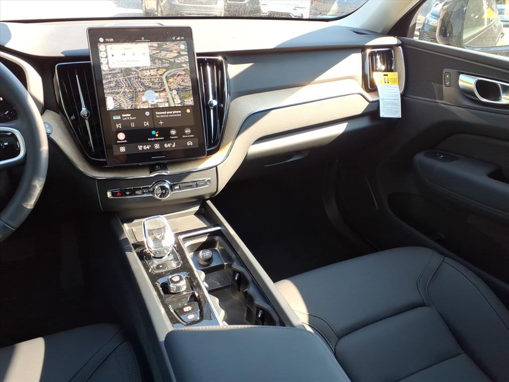 2026 Volvo XC60 Plus - Photo 14