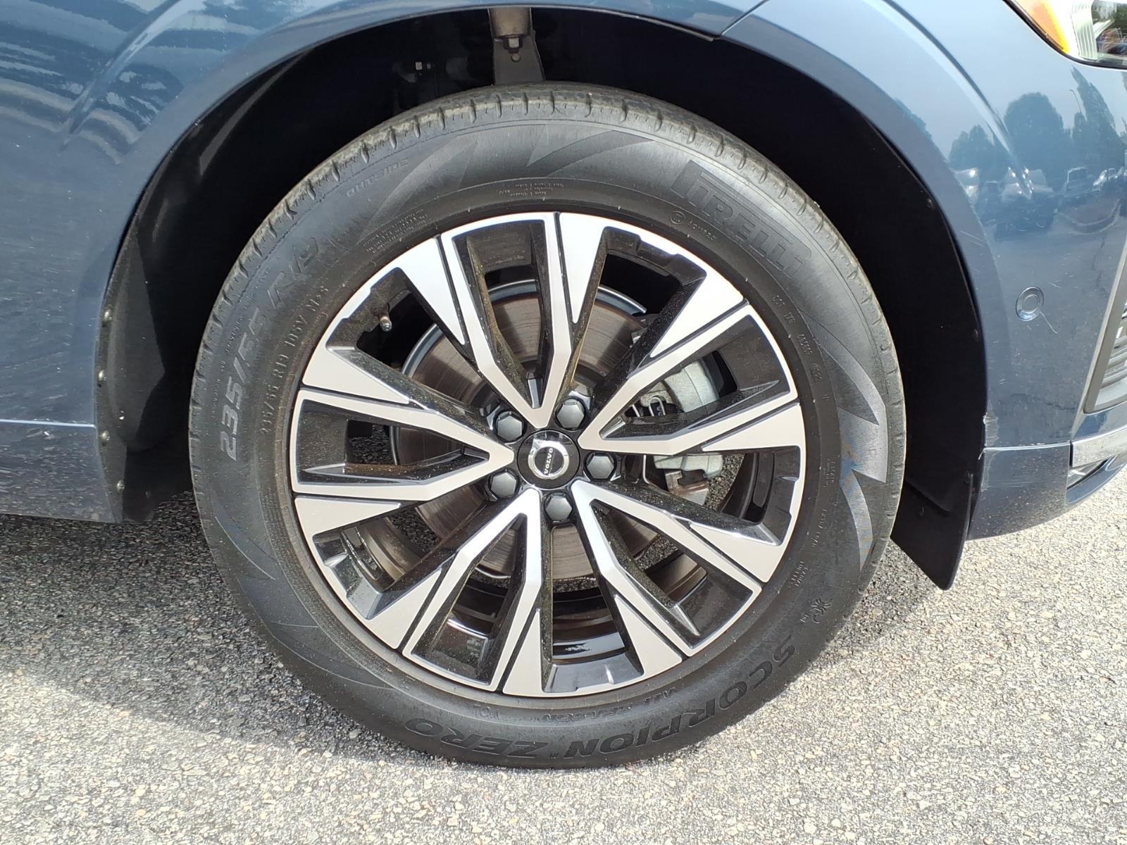 2023 Volvo XC60 Plus - Photo 9
