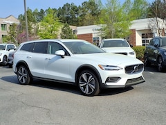 2026 Volvo V60 Cross Country B5 Plus AWD Wagon