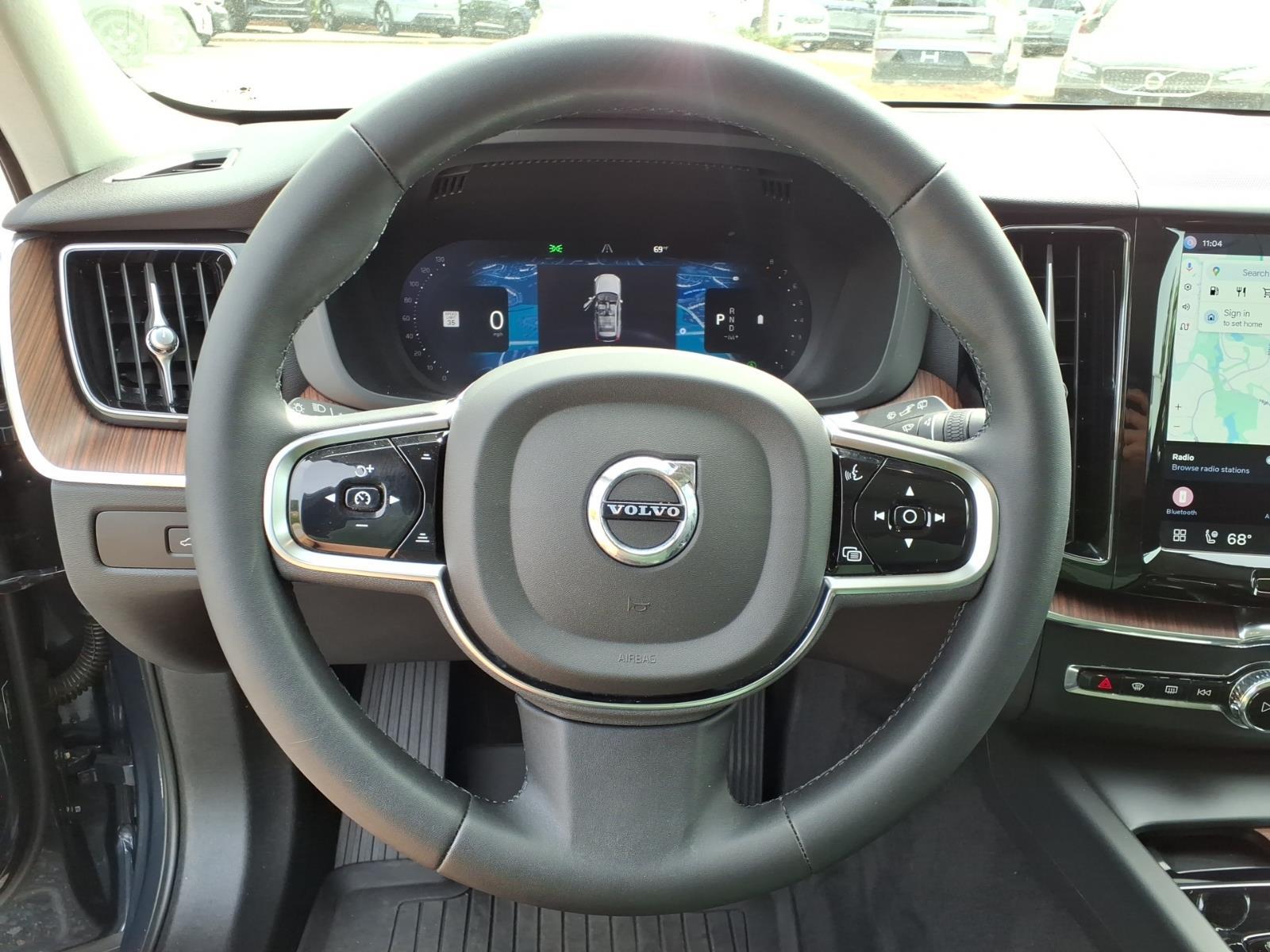 2023 Volvo XC60 Plus - Photo 23