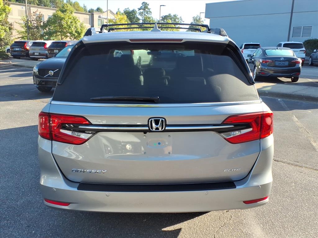 2022 Honda Odyssey Elite photo 4
