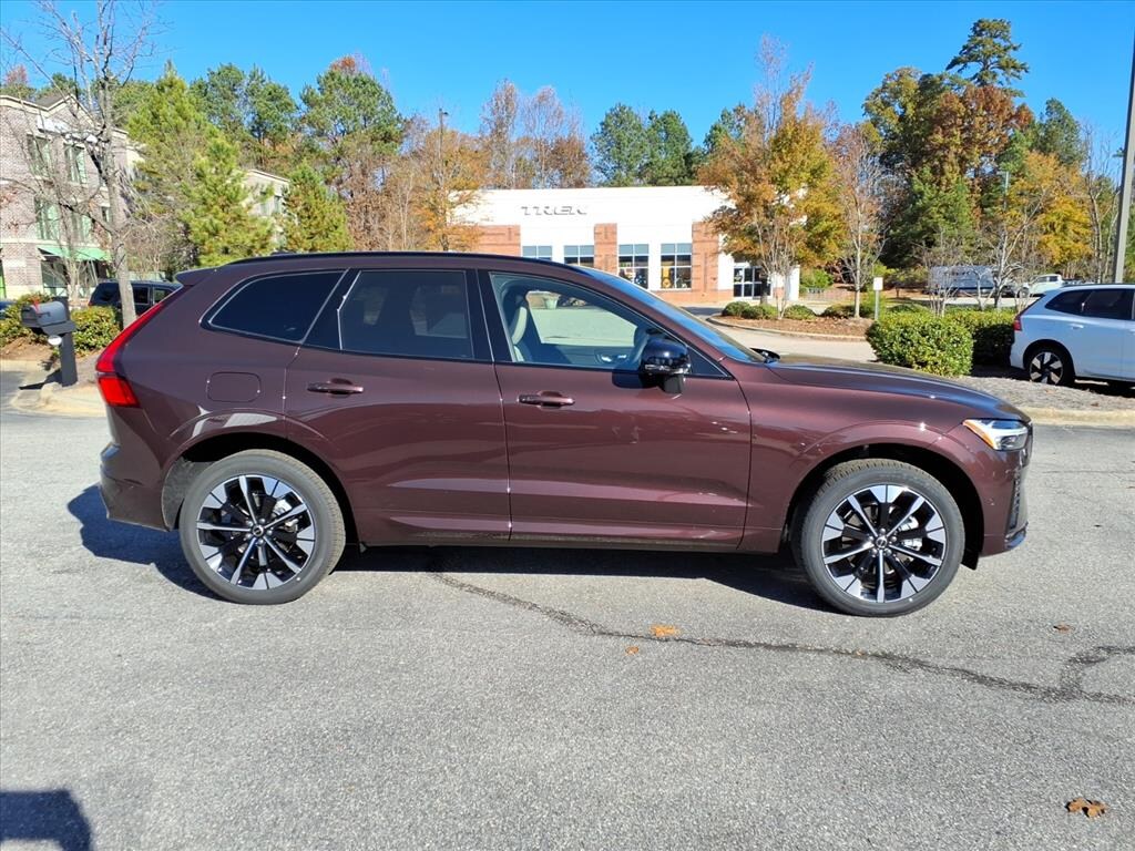 New 2026 Volvo XC60 B5 Plus SUV