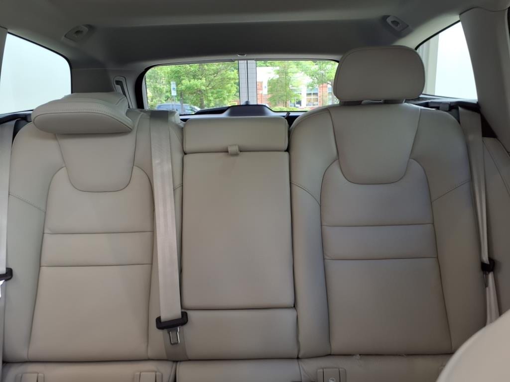 2025 Volvo V60 Cross Country Plus - Photo 16