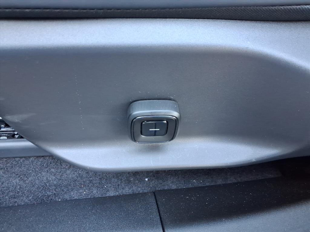 2025 Volvo EX30 Plus - Photo 14