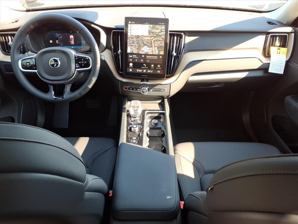 2026 Volvo XC60 Plus - Photo 12